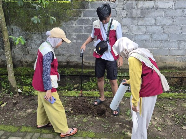 Biopori; Upaya Pelestarian Lingkungan Berkelanjutan